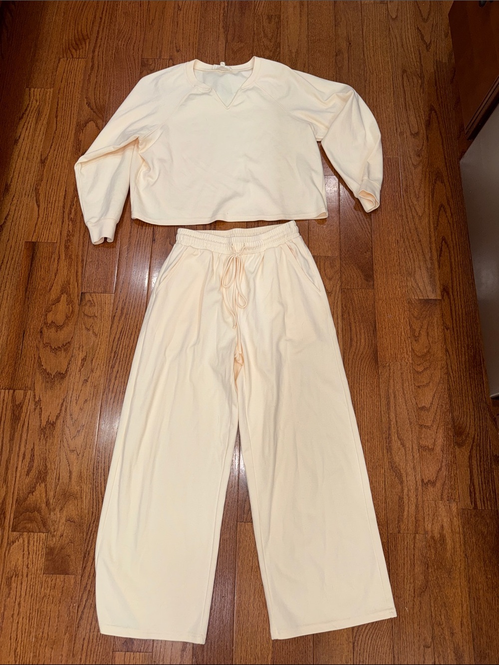 Listicle Cream Wide-Leg Lounge Pants brand new